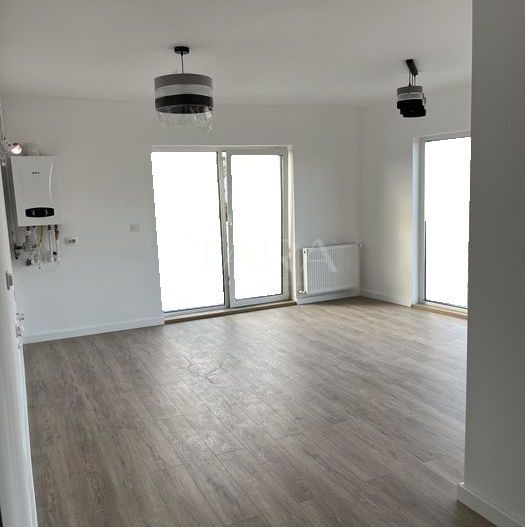 Apartament Spațios cu 3 Dormitoare și Terasă în Zona Dâmbul Rotund - Poză 1