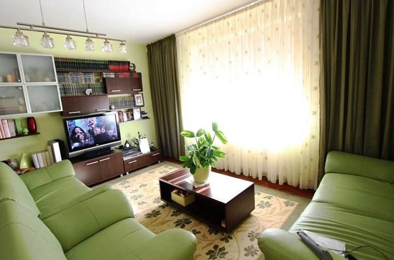 Vila spațioasă la intrare în Dumbravita - Poză 2