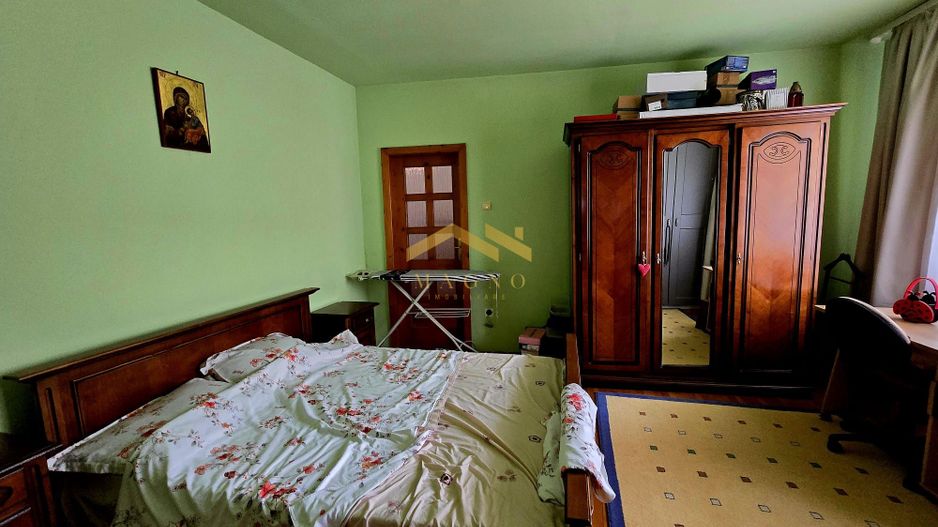 Casa de vanzare cu teren mare pe Ady Endre Aradul nou - Poză 12