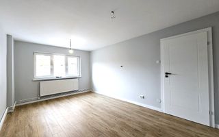Apartament cu 3 camere decomandate, Cetate - Poză 1
