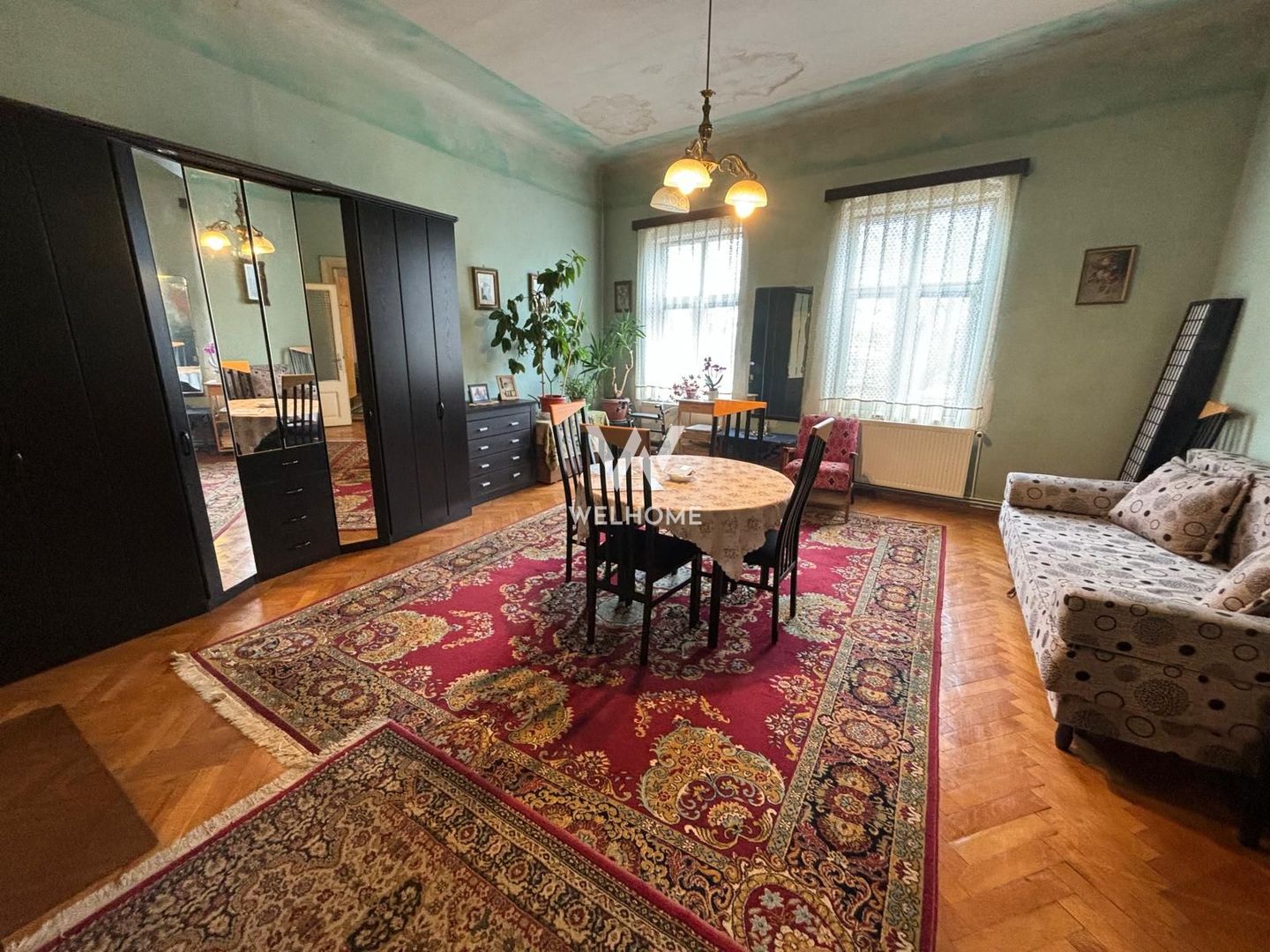 Oportunitate investitie, central , cu pivniță și pod - Poză 2