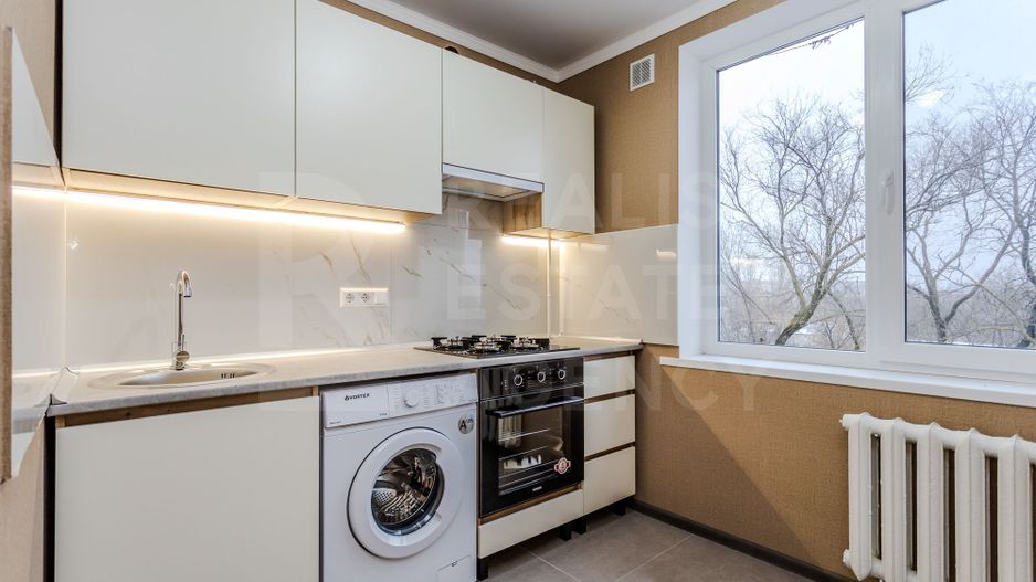 Vânzare, apartament, 2 camere, strada Florilor Rîșcani - Poză 2