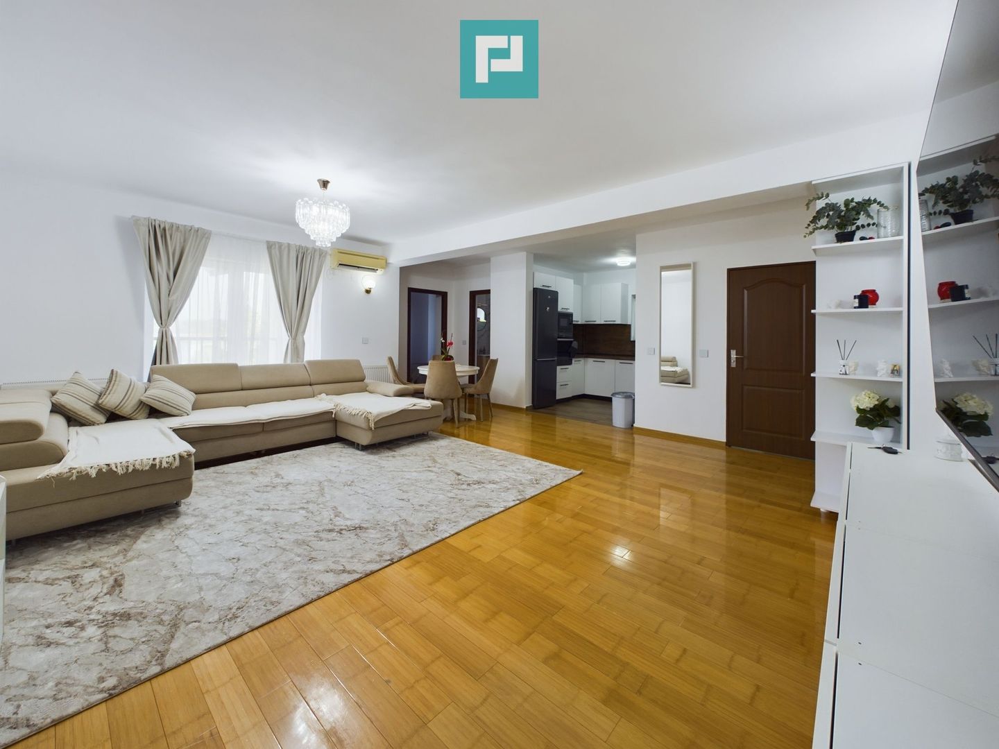 Apartament cu 3 camere în Subcetate - Poză 1