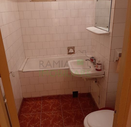 Apartament luminos cu 2 camere, balcon și centrală proprie – Astra - Poză 8