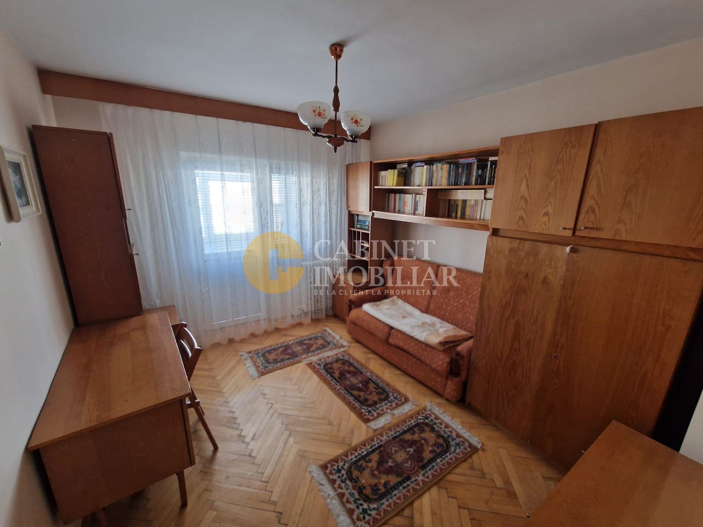 GARA - ARCU - 3 CAMERE DECOMANDAT - ETAJ INTERMEDIAR - BOXĂ + LOC DE PARCARE - Poză 3