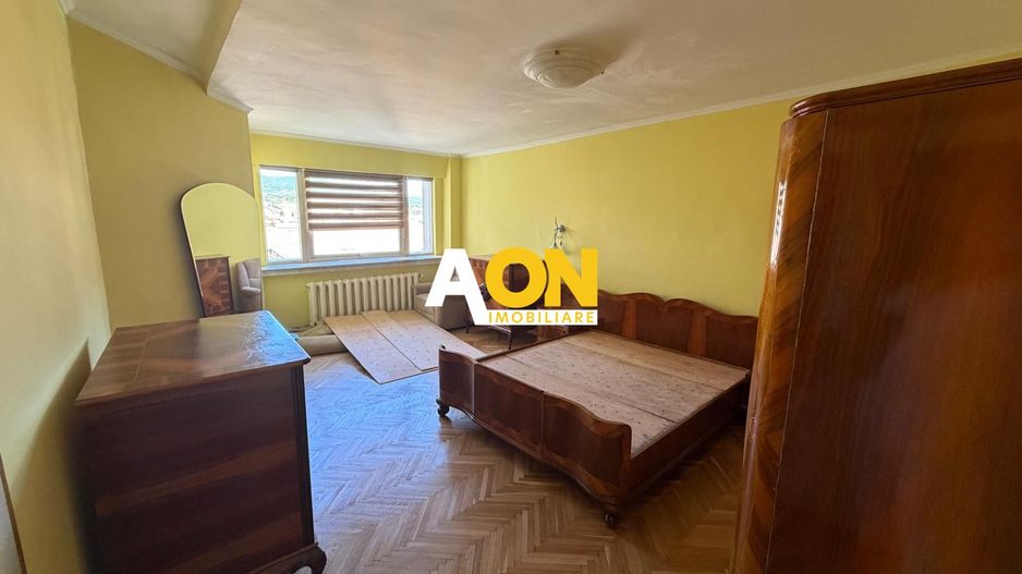 Apartament 4 Camere | Decomandat | Etaj  |  Cetate - Poză 12
