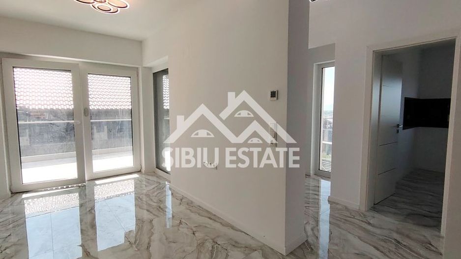 Casa noua 4 camere, garaj, pivnita Sibiu, Sura Mare - Poză 12