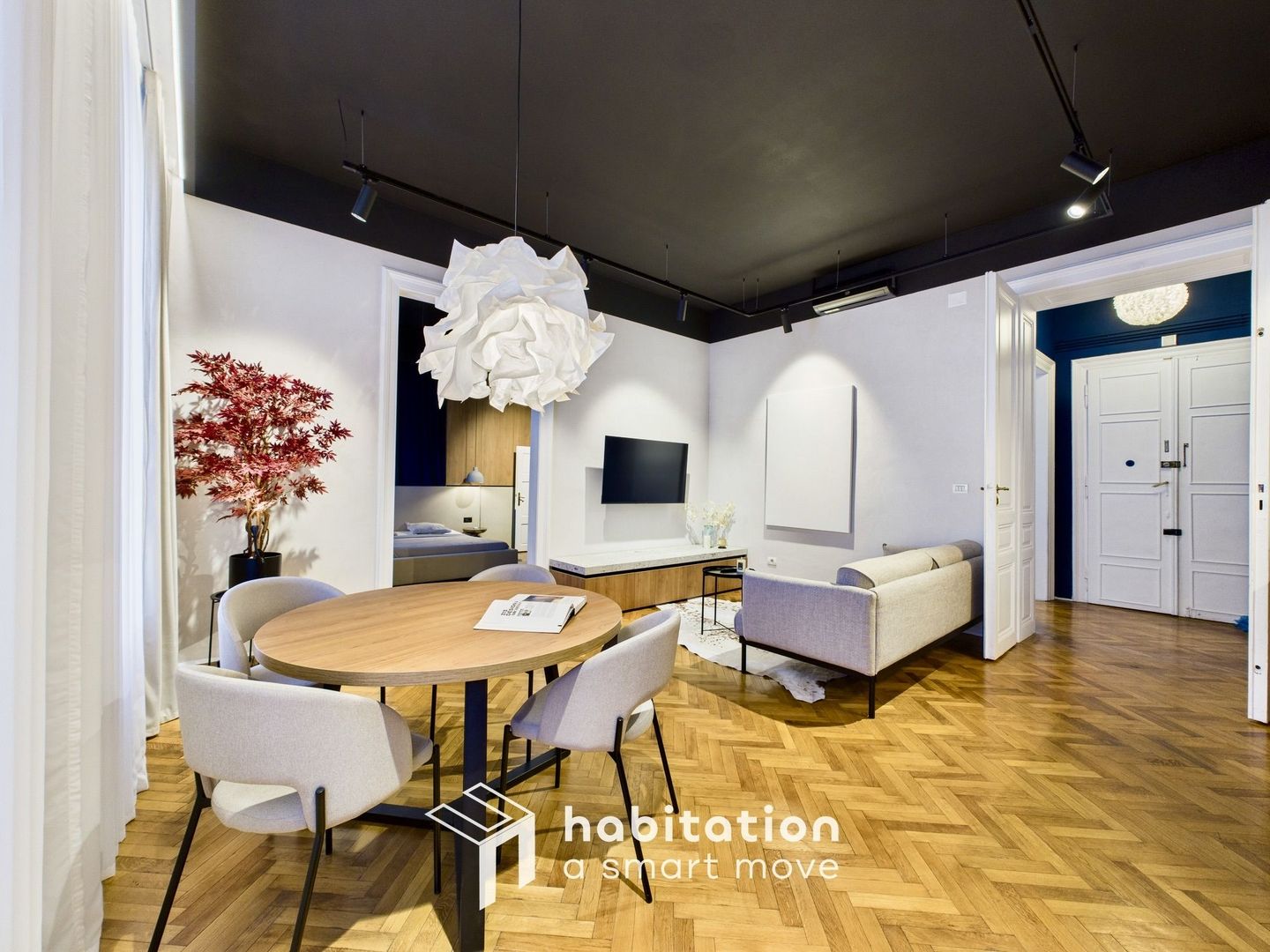 Apartament cu suflet boem și design modern de închiriat - zona Sinaia - Poză 2