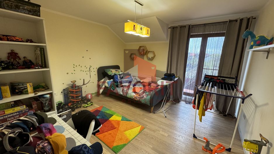 Casa cu garaj, langa padure in Dumbravita, mobilata si utilata - Poză 10