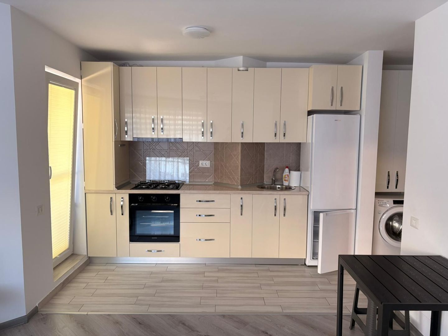 GARSONIERA - METALURGIEI, CENTRALA PROPRIE, LOC DE PARCARE, MODERN - Poză 4