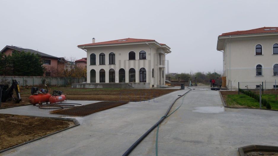 VILA DE LUX - Poză 5