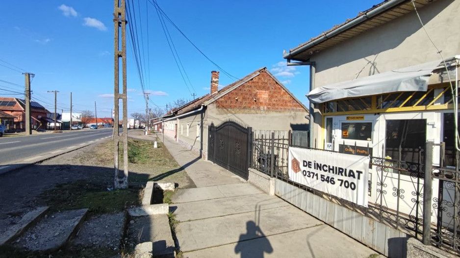 Spatiu comercial la soseua principala, Zimandul Nou - Poză 1
