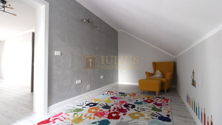 Curte, 4 apartamente, 8 camere, perfectă pt activități educaționale-Dumbravita - Poză 19