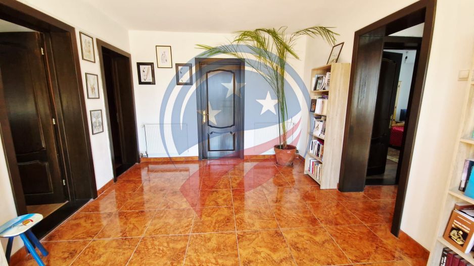 CASA P +E  5 camere -Cosoveni - Poză 8