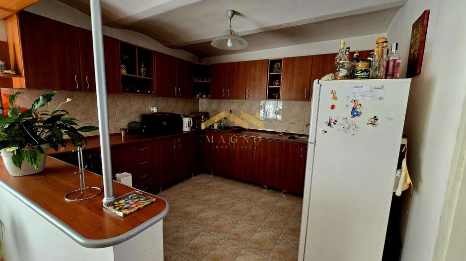 Casa de vanzare cu teren mare pe Ady Endre Aradul nou - Poză 15