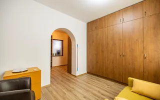 Casa parter, renovata, mobilata, gradina amenajata, str Petofi Sandor-Dumbravita - Poză 16
