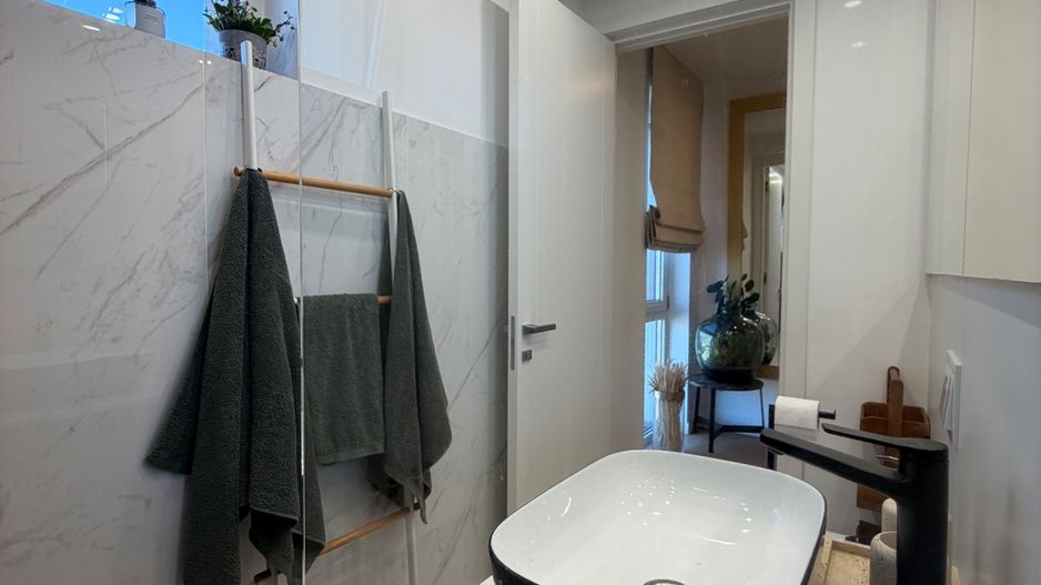 Apartament PREMIUM cu curte, terasă și lift cu acces direct în living - Poză 14