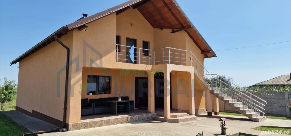 Casă cu mansardă - Poză 3