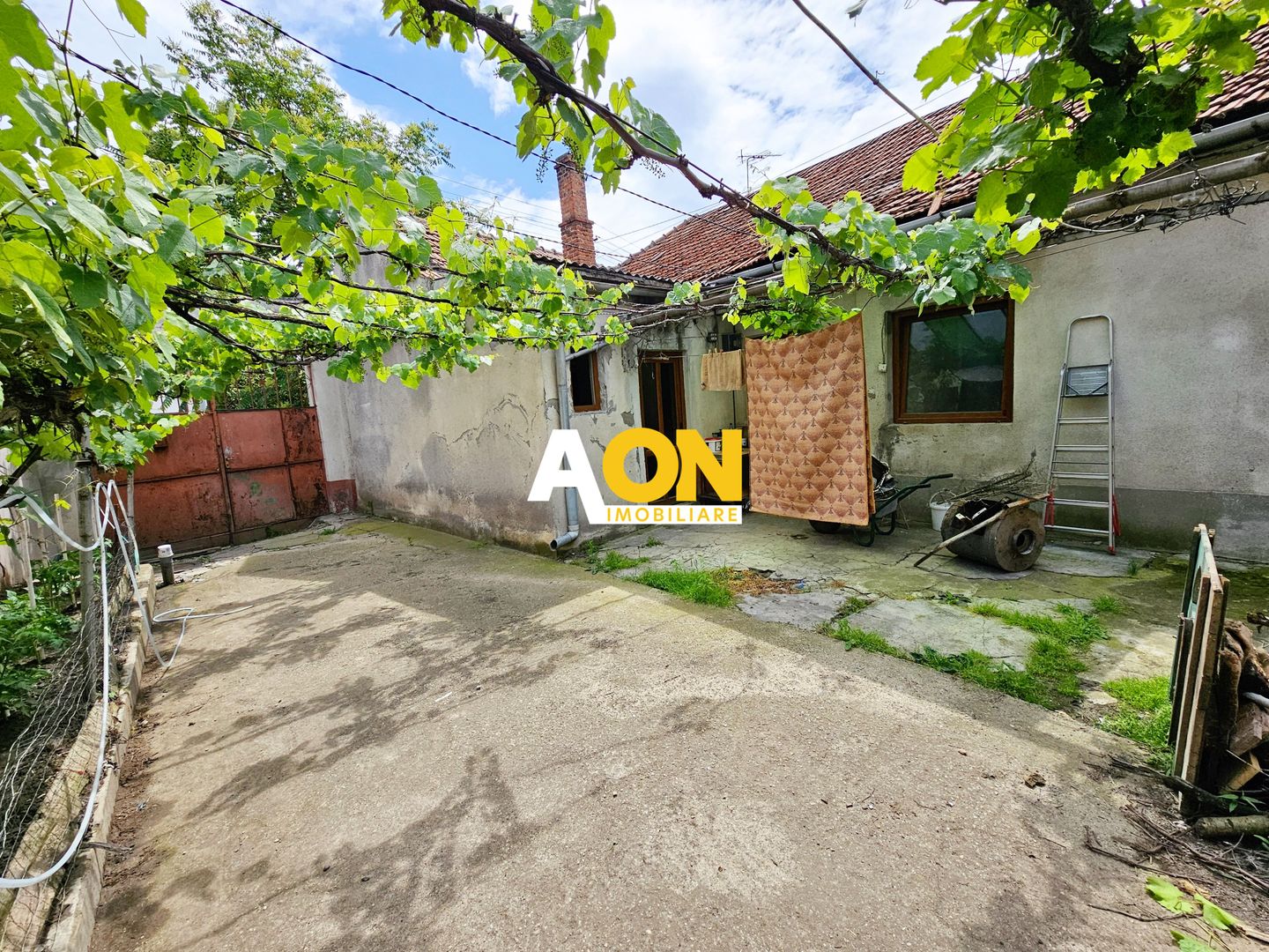 Casa veche, 5 camere, 287 mp teren, zona Prefectura. Necesita renovare - Poză 4