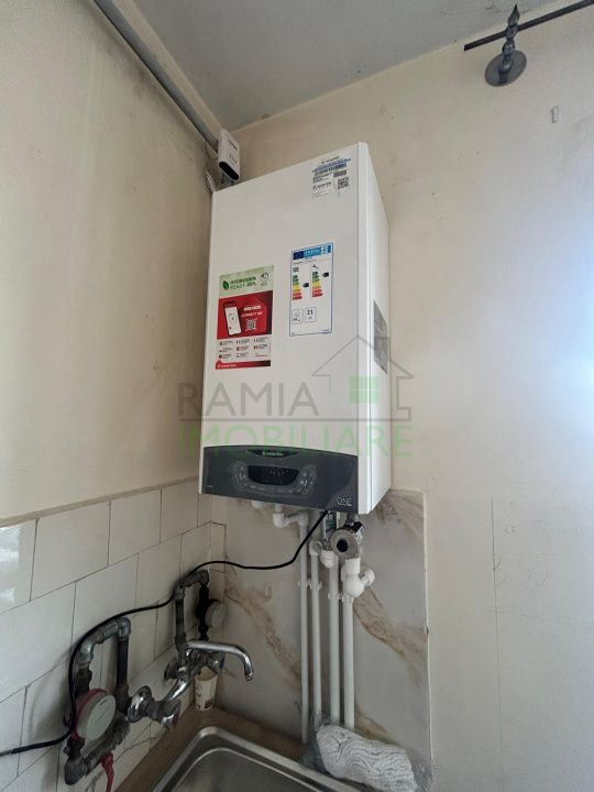 Apartament 2 camere decomandat Tractorul etaj 3 centrală termică nouă - Poză 11
