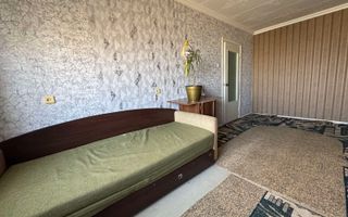 Se vinde apartament vizavi de parc - Poză 4