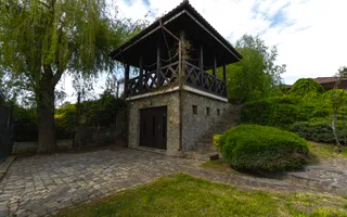 Arhitectura din Piatra si Lemn pe Malul Lacului Mogosoaia - Poză 23