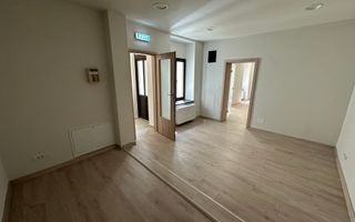 Spatii de birouri Ultracentral suprafață  de 66.7  mp - Poză 7