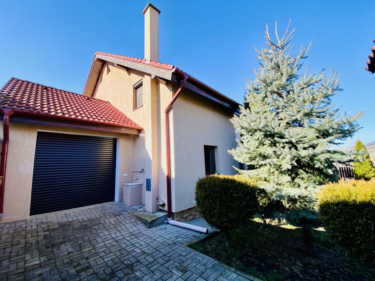Casa moderna, individuala cu Garaj - Sura Mare - Poză 3