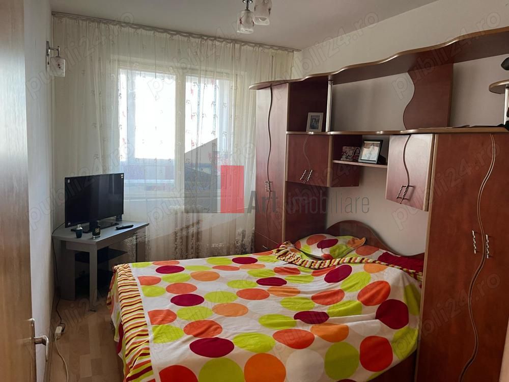 Vânzare apartament 4 camere Apărătorii Patriei - Șos. Berceni - Poză 1