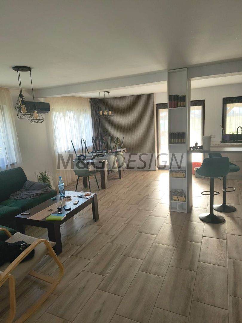 Duplex Mosnita Veche , 5 camere , 3 bai - Poză 1