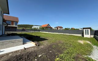 Casă individuală cu garaj și 700 teren Chinteni - Poză 3