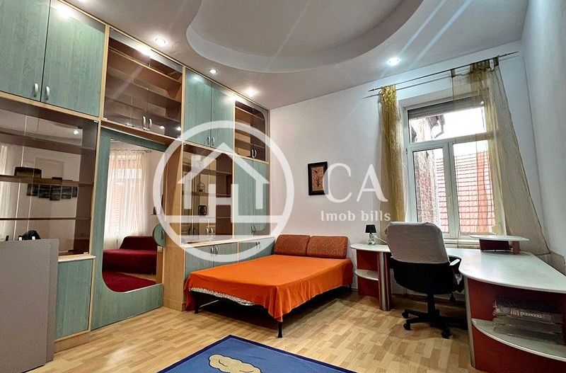 Apartament de vânzare cu 3 camere în zona Ultracentrală, Oradea - Poză 3