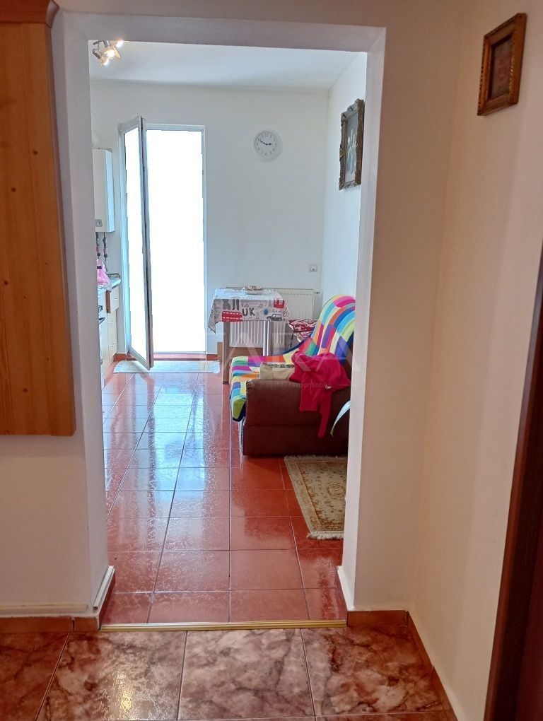 Apartament modern cu 2 camere decomandate in zona centrala Floresti. - Poză 4