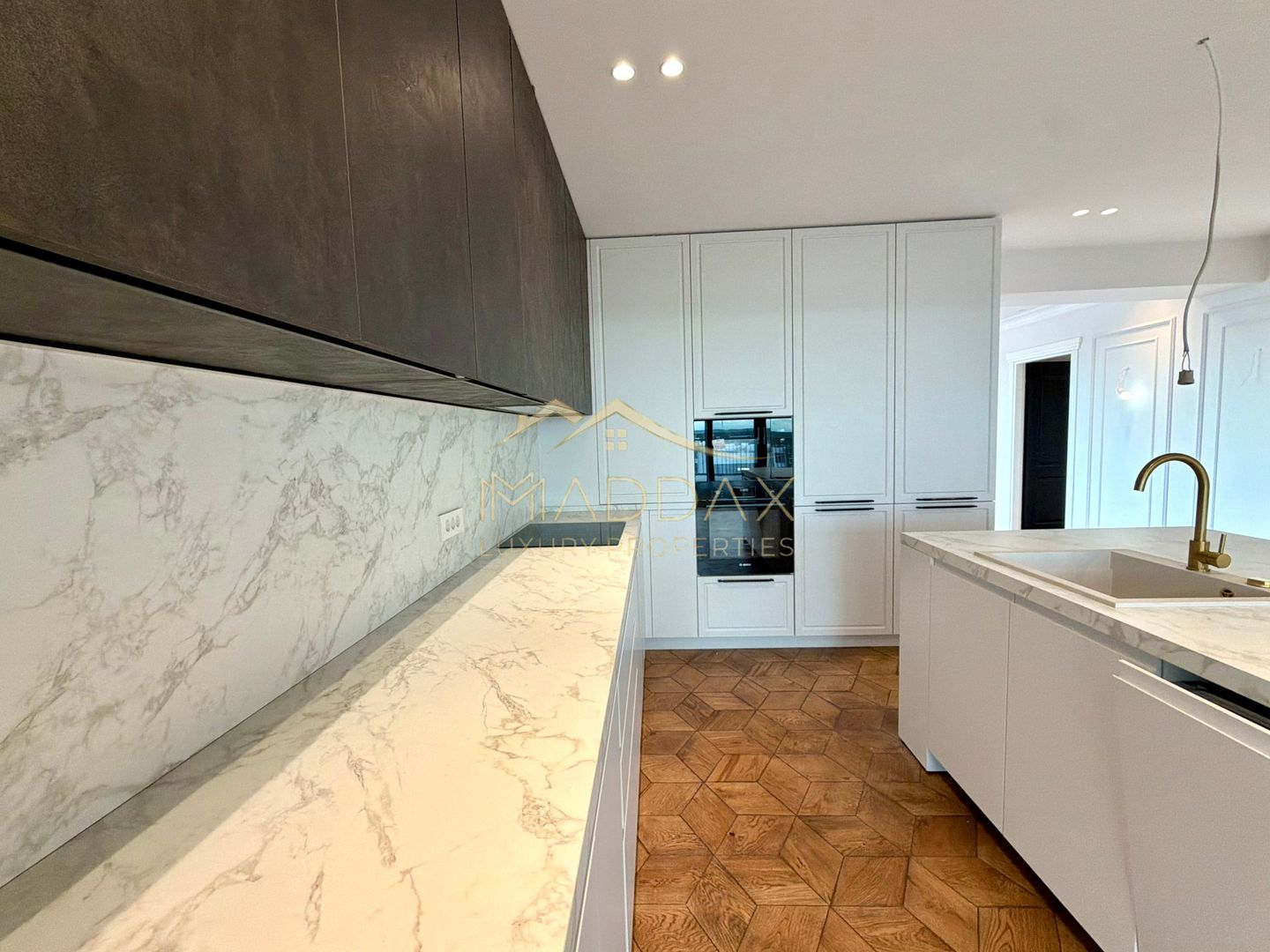 Penthouse cu 4 camere // terasă 70 mp / 200 mp / 3 parking / Straulesti - Poză 20