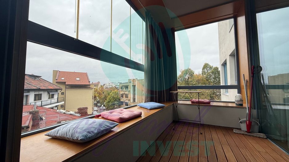 Apartament cu 2 camere, tip duplex, cu design industrial și personalitate - Poză 14