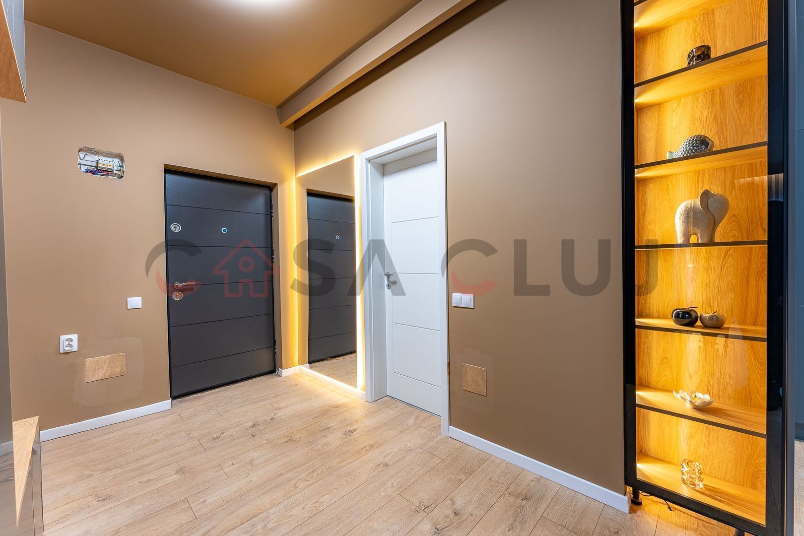 2 camere, suprafata generoasa,ready to move in - Poză 9