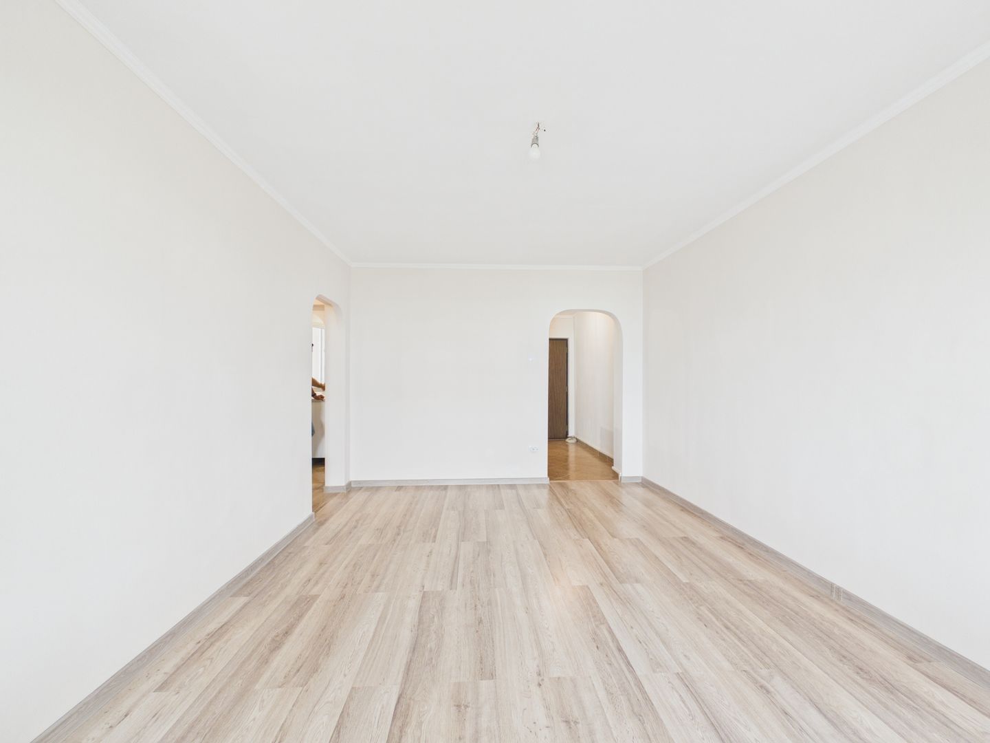 Apartament 3 camere decomandat, complet renovat - Metrou Lujerului - Poză 3
