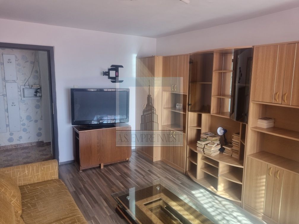 De vanzare apartament 3 camere/ Bd.Alexandru Vlahuță . - Poză 1