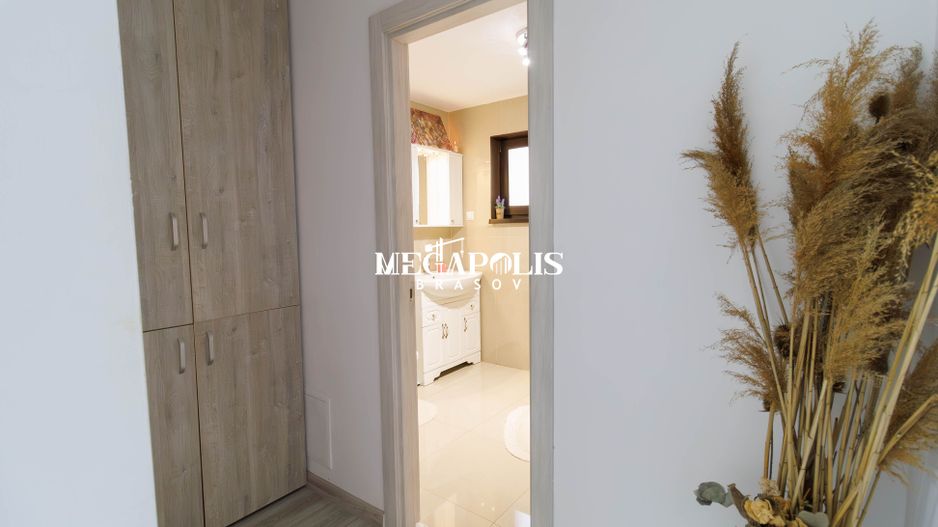 Casă spațioasă 4 dormitoare Sânpetru, 500 mp teren, mobilată complet - Poză 16