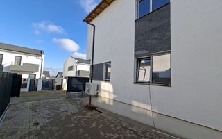 Casa la cheie cu 4 camere 2 bai curte 185 mp liberi pe Calea Cisnadiei - Poză 4