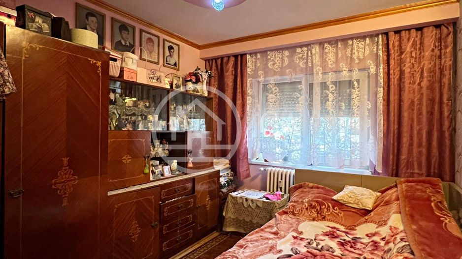 Apartament de vanzare cu 4 camere in zona Nufarul, Oradea - Poză 10