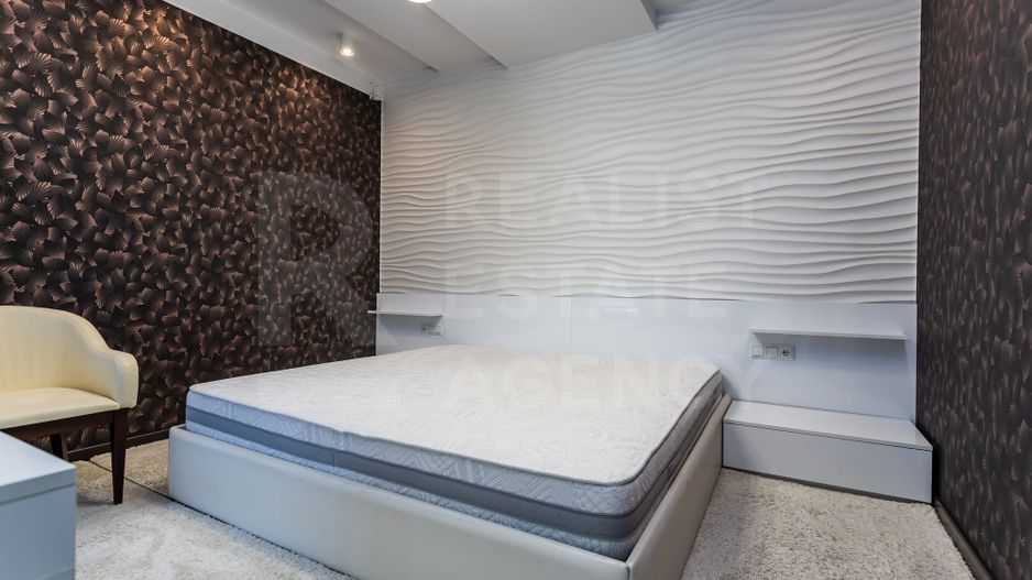 Vânzare, casă, 3 nivele, 4 camere, strada Schinoasa, com. Bacioi - Poză 16