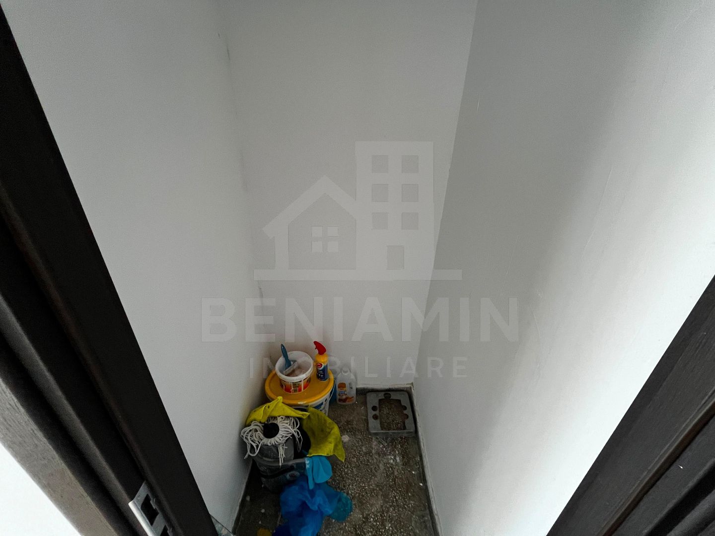 Ramada doua camere ultracentral modern 56mp balcon boxa - Poză 6