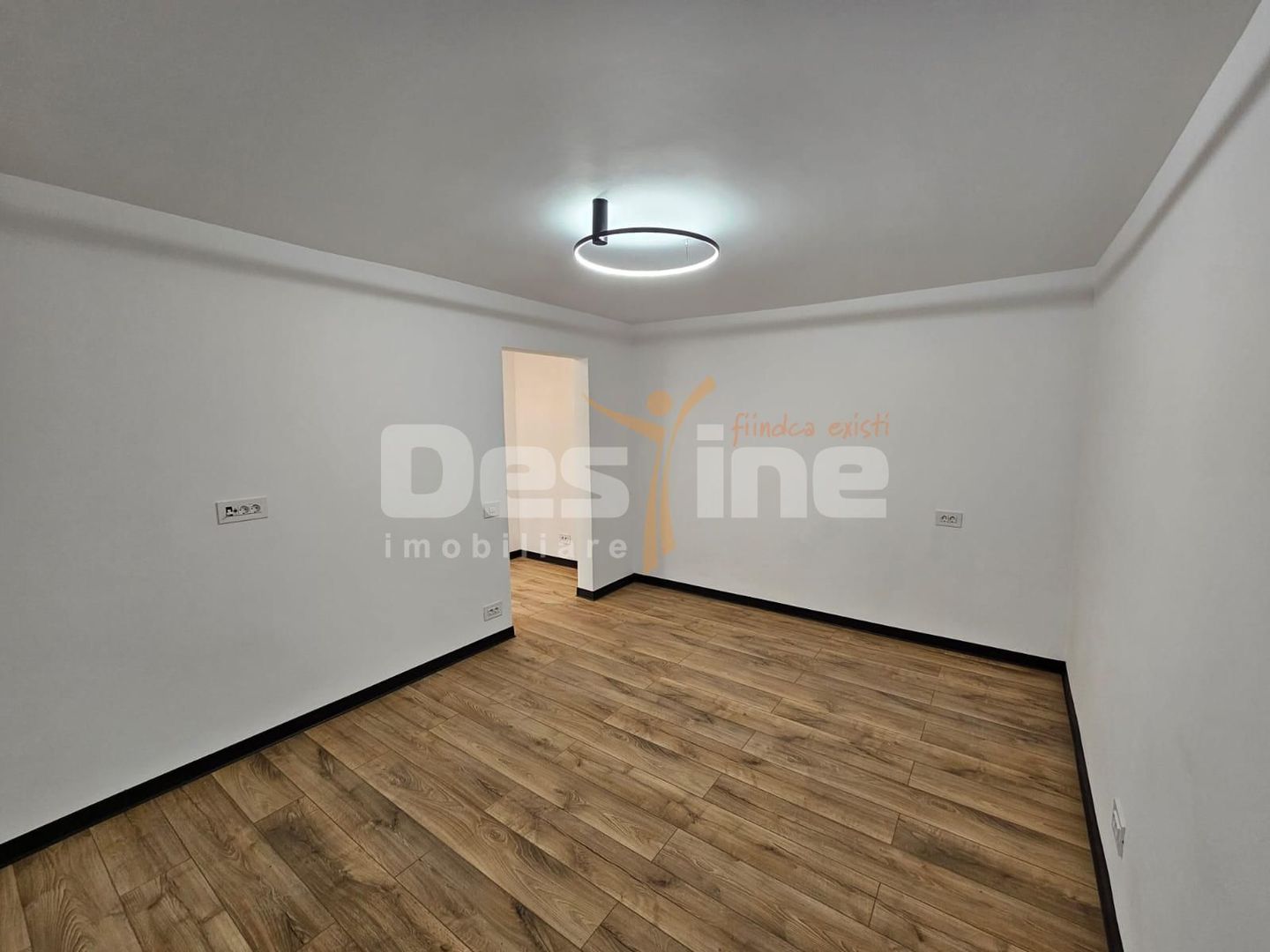 APARTAMENT 2 CAMERE DECOMANDAT RENOVAT - Poză 11