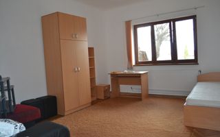 Apartament la casa de inchiriat aproape de centru - Poză 1