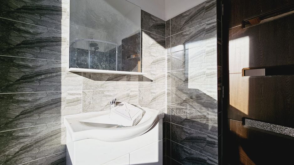 Apartament 2 camere, bloc nou, Centru - Poză 3