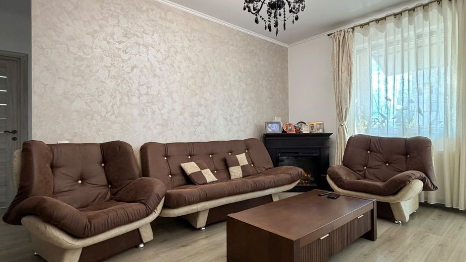 Apartament 3 camere, curte, boxa, parcare, Sub Cetate - Poză 23