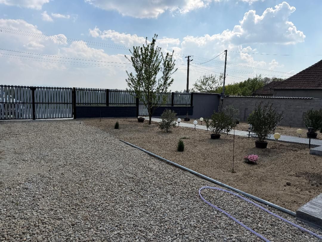 Casa noua in localitatea Carandeni - Poză 18