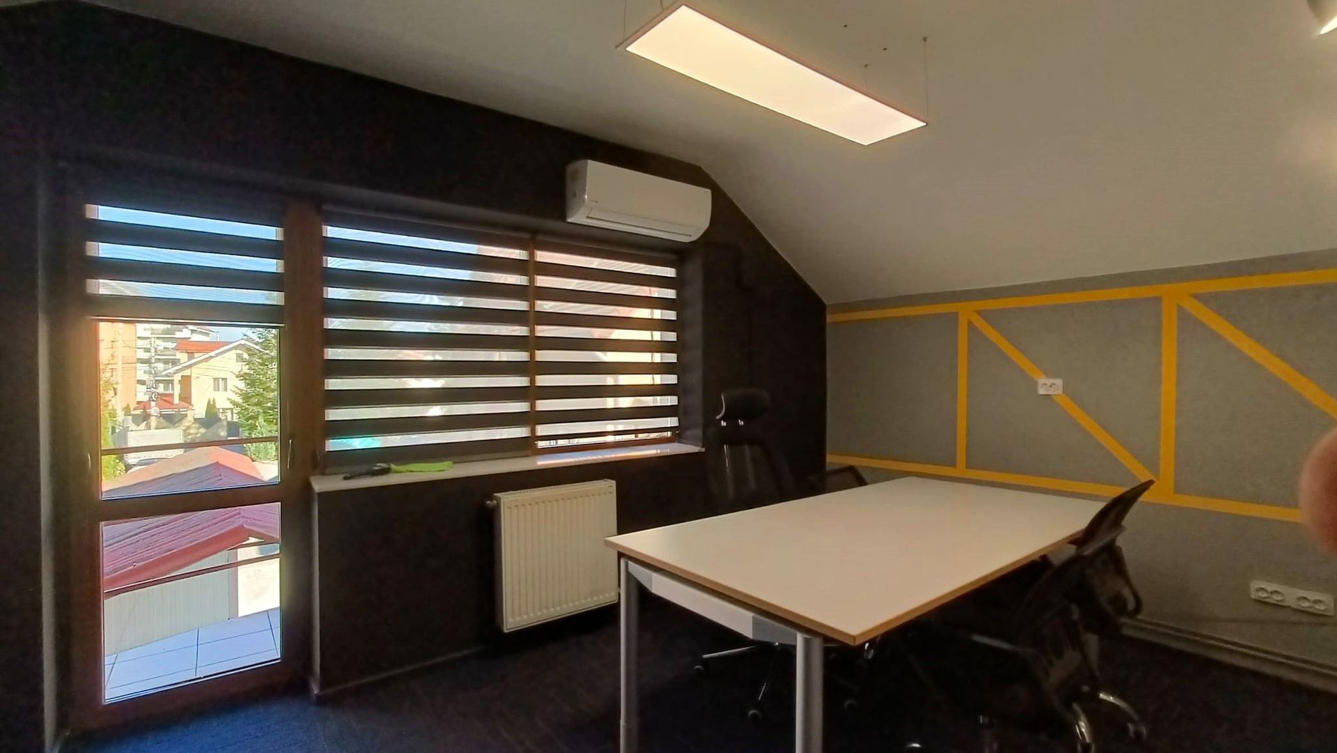 Spatiu de birou la casa cu curte si parcari - Poză 5