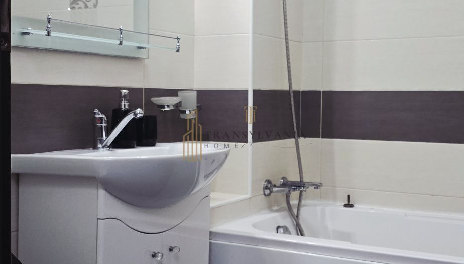 Apartament 3 camere de închiriat – zonă centrală - Poză 4